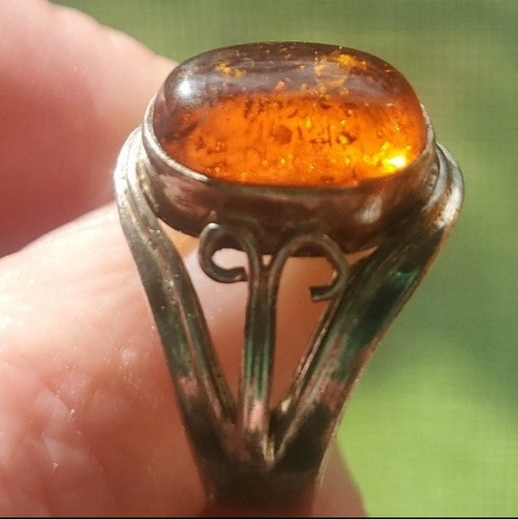 Amber Ring - Picture 4 of 12